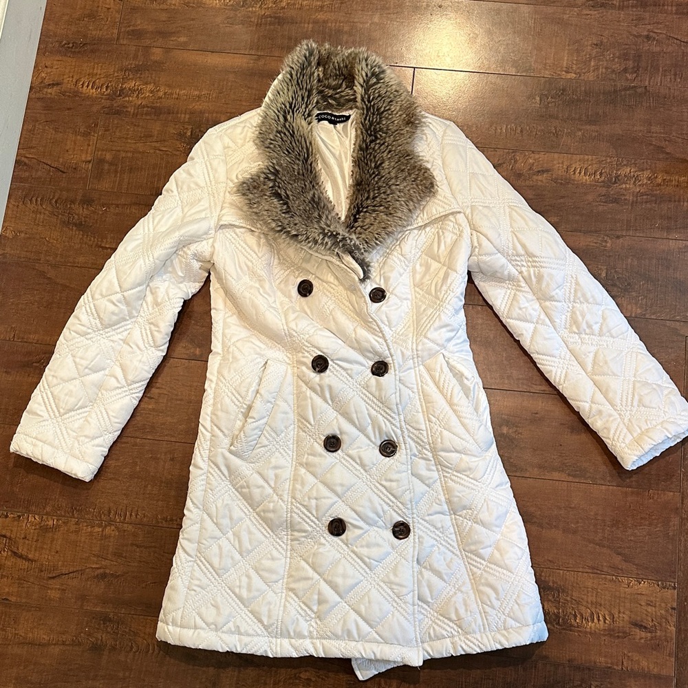 Coco & Tashi Chic White Quilted Coat with Faux Fur Collar size Small